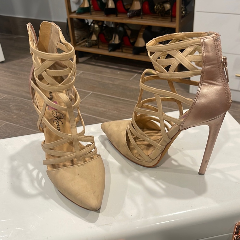 Beige Women’s Heels Size 6.5M Penny loves KennyPointy Strappy Ankle Zipper